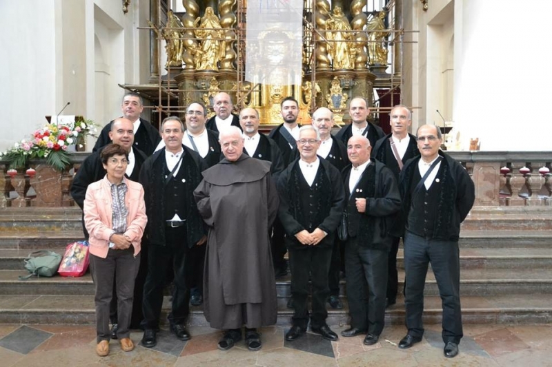 Il coro presso la basilica di Gesù Bambino a Praga (foto 
