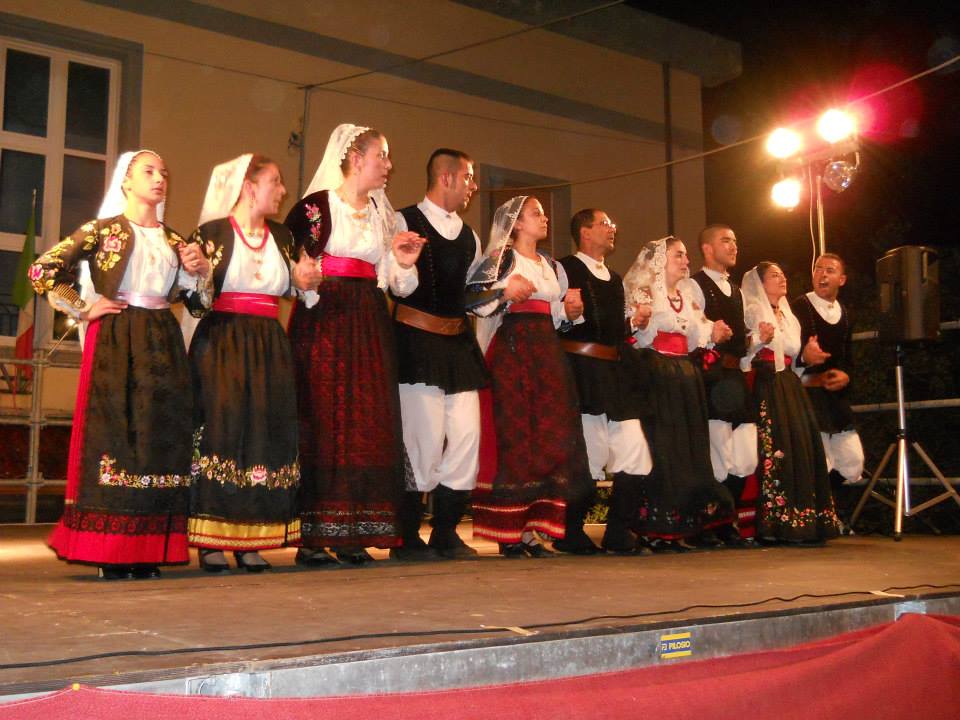 Gruppo-Folk-Santu-Antine-di-Torralba.-fotografia-di-Antonio-Caria-70cb.jpg